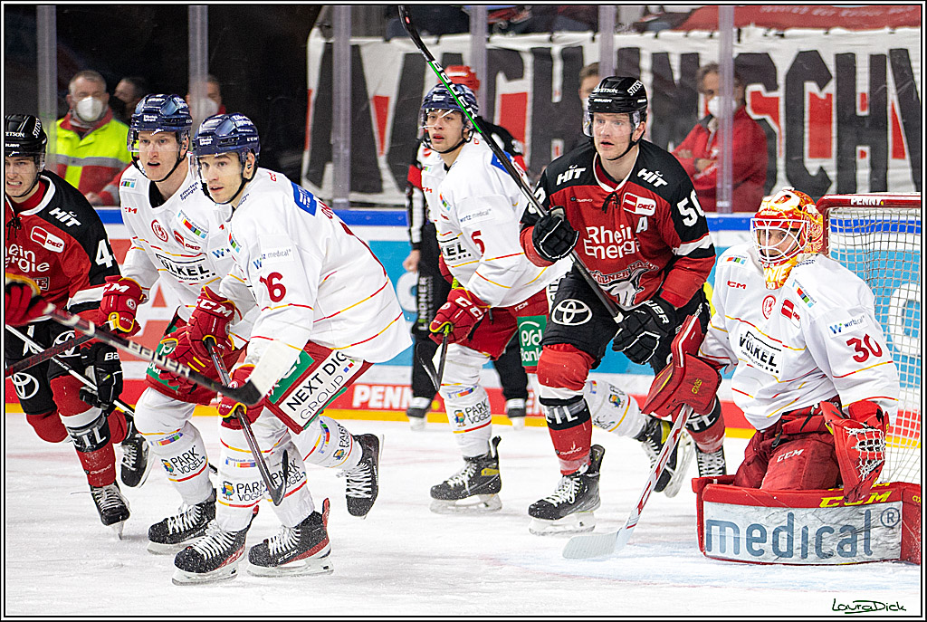 PENNY DEL; Koelner Haie- Duesseldorfer EG; Koeln, 16.01.2022